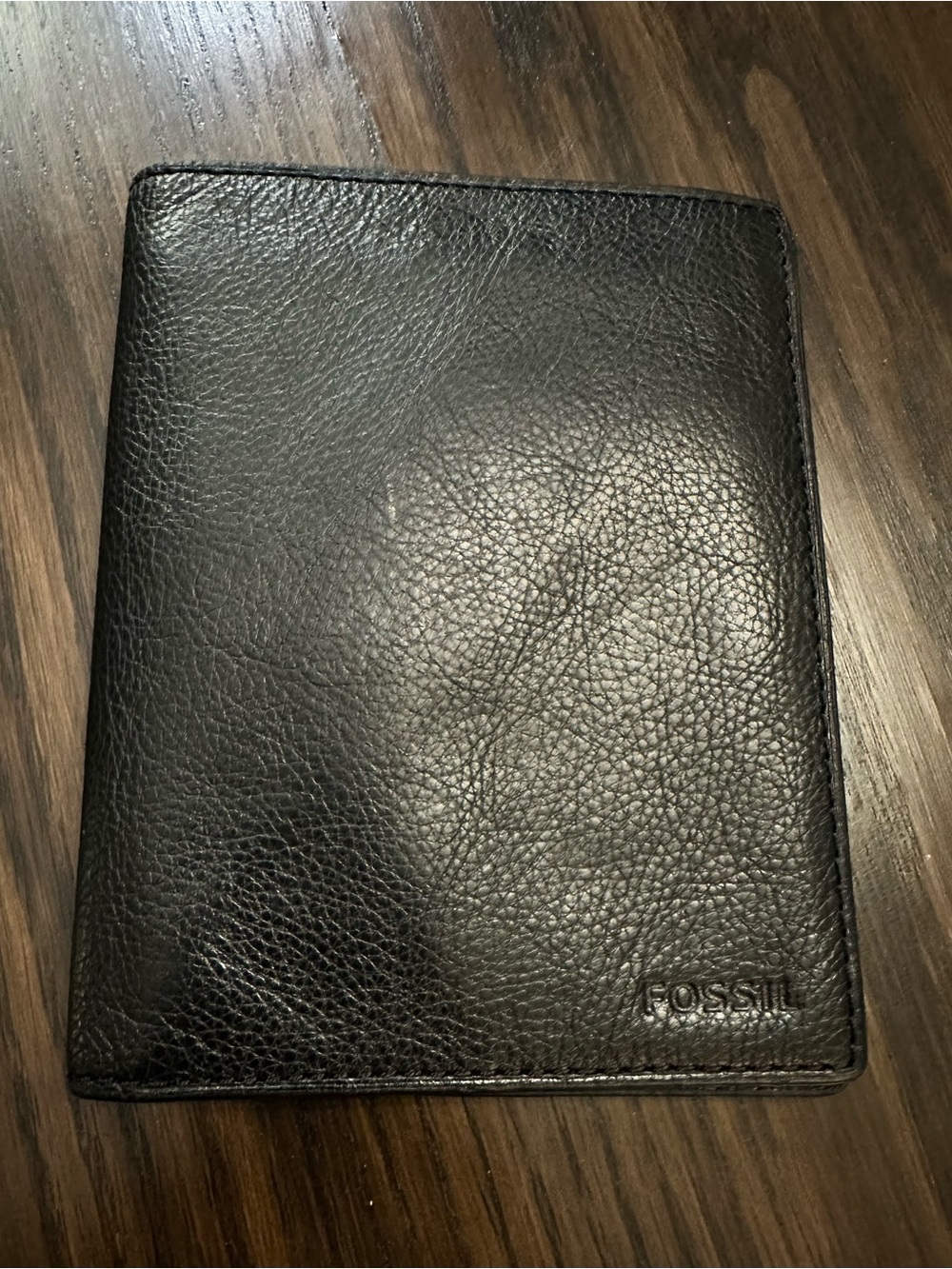 Fossil Black Leather Vertical Bifold Card And Passport Holder